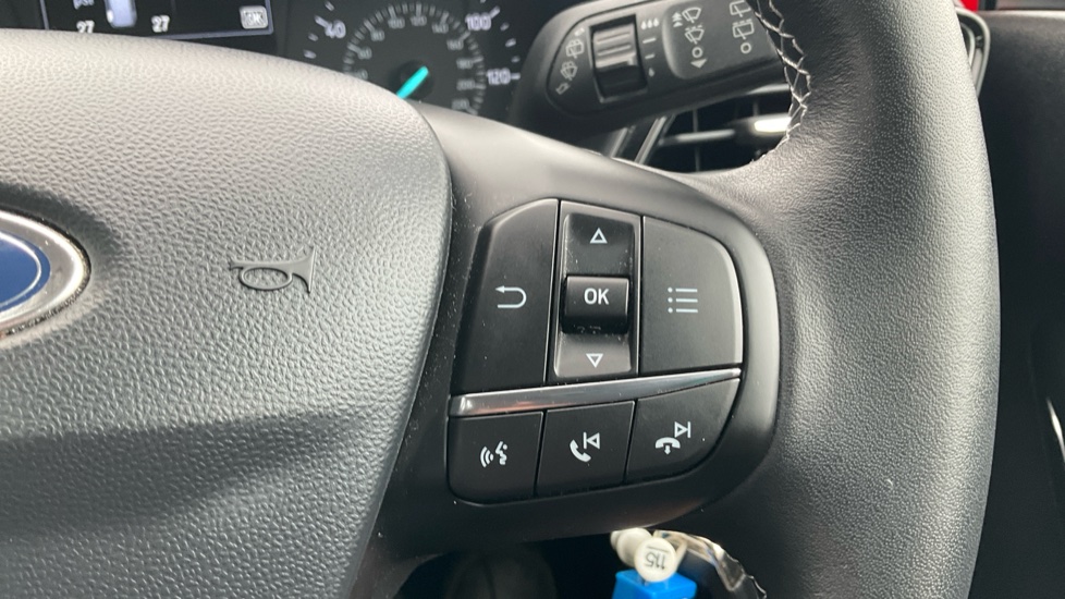 Ford Fiesta 1.0 EcoBoost Zetec 5dr Petrol Hatchback - Image 32