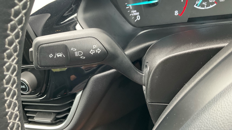 Ford Fiesta 1.0 EcoBoost Zetec 5dr Petrol Hatchback - Image 35