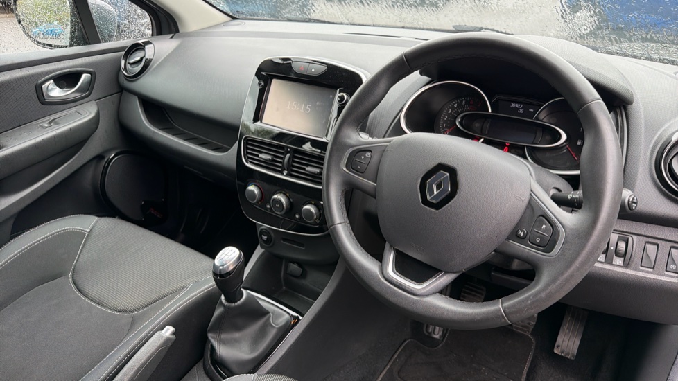 Renault Clio 0.9 TCE 90 Urban Nav 5dr Petrol Hatchback - Image 11