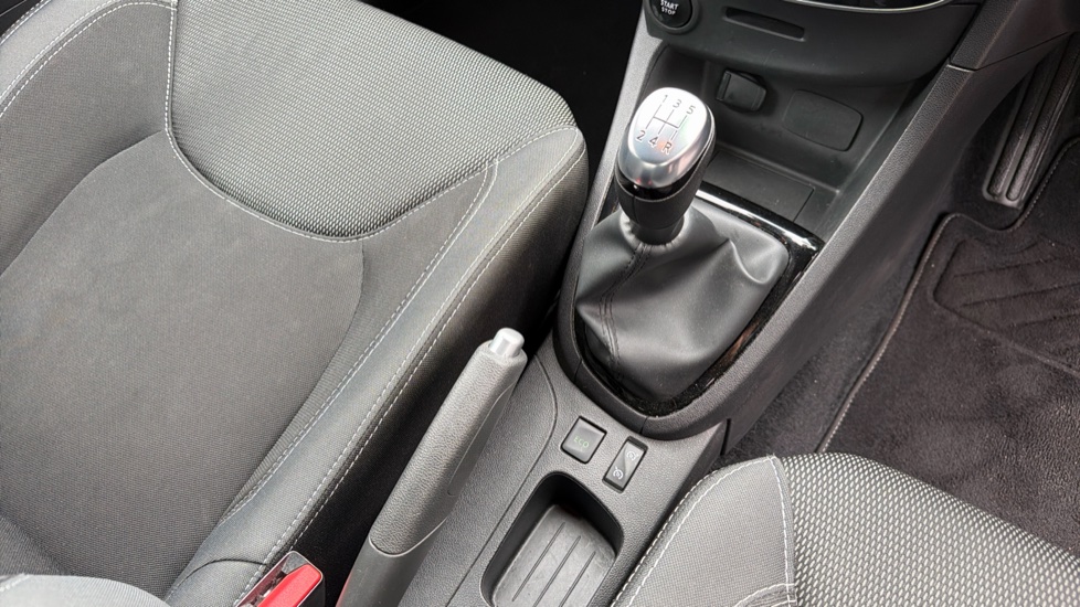 Renault Clio 0.9 TCE 90 Urban Nav 5dr Petrol Hatchback - Image 13