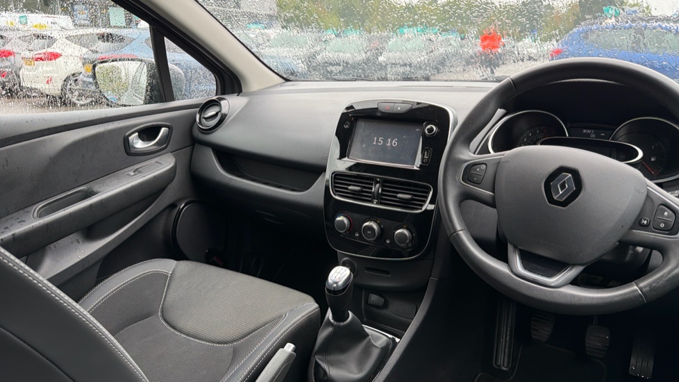 Renault Clio 0.9 TCE 90 Urban Nav 5dr Petrol Hatchback - Image 14