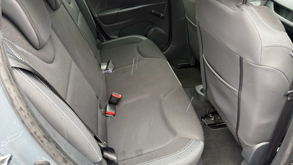 Renault Clio 0.9 TCE 90 Urban Nav 5dr Petrol Hatchback - Image 16