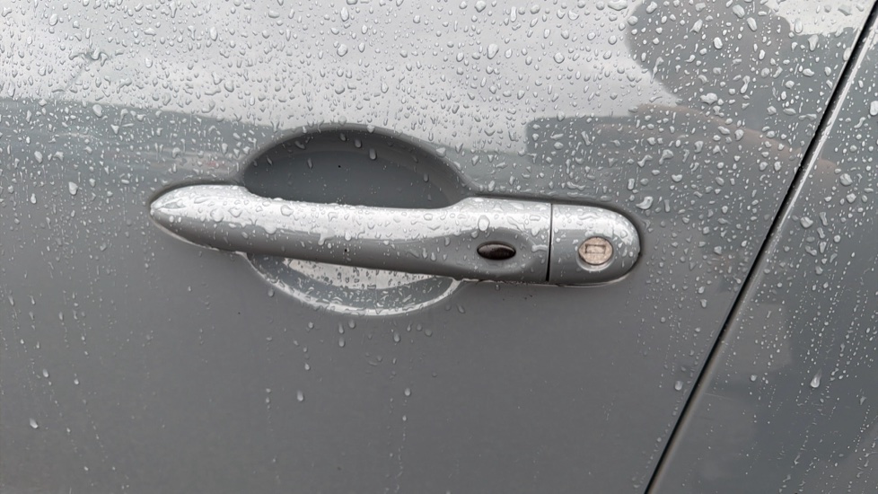 Renault Clio 0.9 TCE 90 Urban Nav 5dr Petrol Hatchback - Image 31