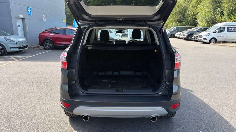 Ford Kuga 2.0 TDCi Titanium 5dr 2WD Diesel Estate - Image 4