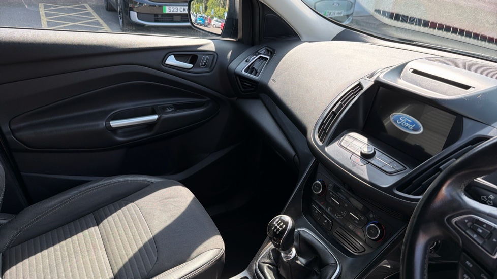 Ford Kuga 2.0 TDCi Titanium 5dr 2WD Diesel Estate - Image 14