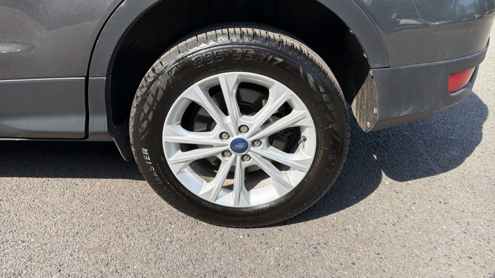 Ford Kuga 2.0 TDCi Titanium 5dr 2WD Diesel Estate - Image 31