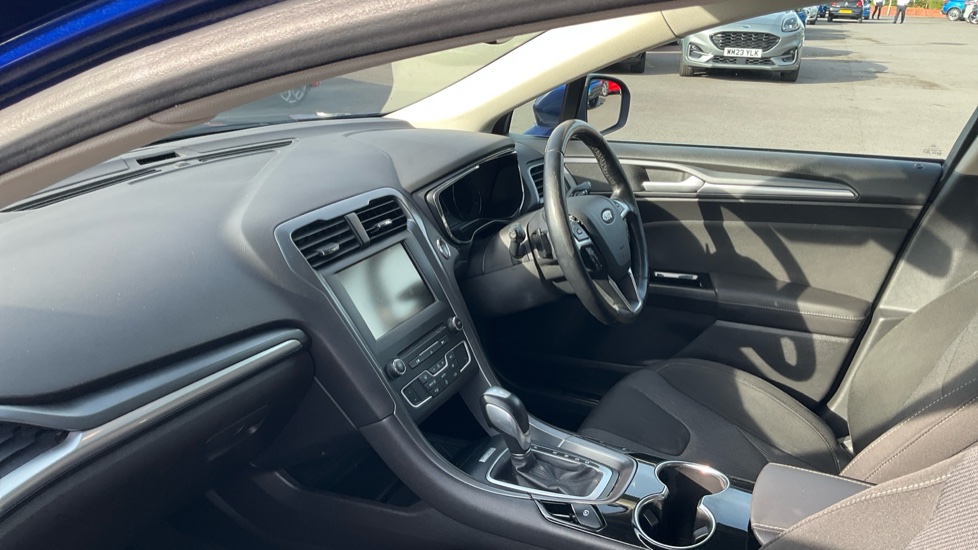 Ford Mondeo 2.0 EcoBoost Titanium 5dr Auto Petrol Hatchback - Image 9