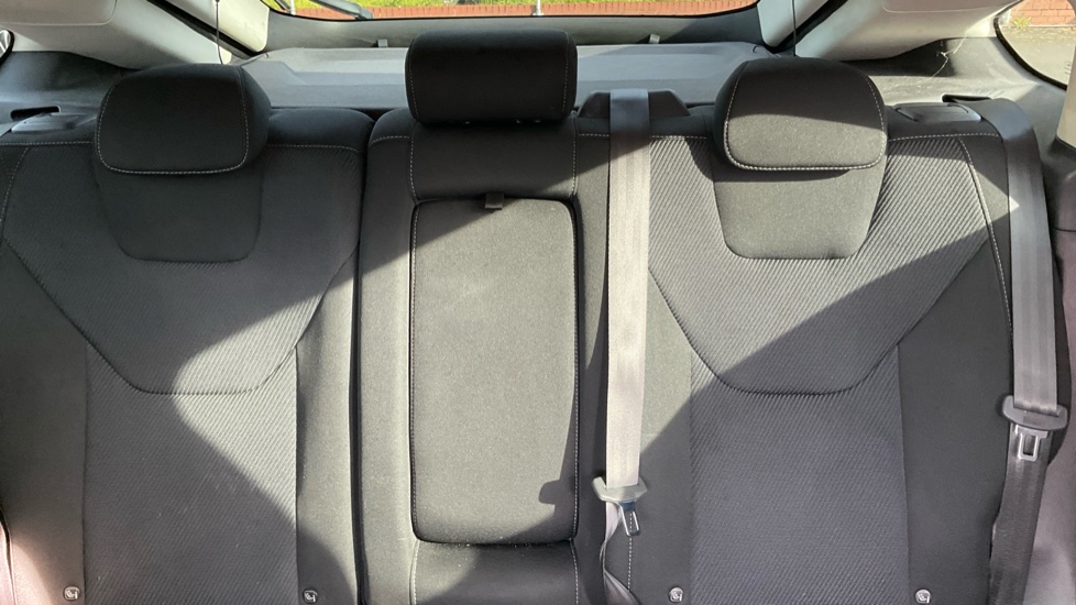 Ford Mondeo 2.0 EcoBoost Titanium 5dr Auto Petrol Hatchback - Image 15