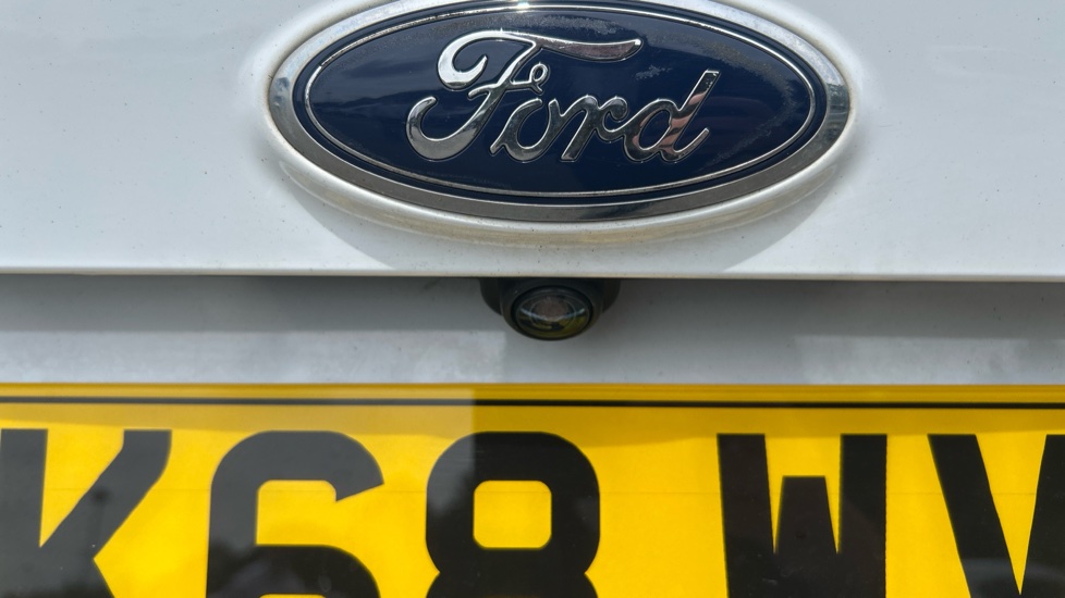 Ford Kuga 1.5 TDCi Titanium 5dr 2WD Diesel Estate - Image 41