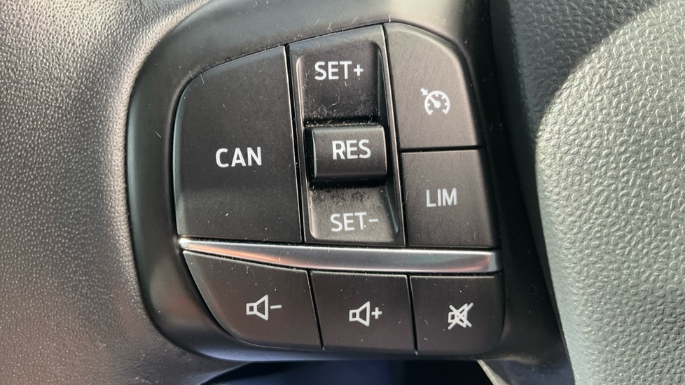 Ford Fiesta 1.0 EcoBoost Titanium 5dr Petrol Hatchback - Image 30