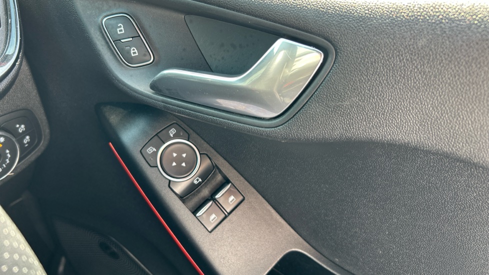 Ford Fiesta 1.0 EcoBoost 125 ST-Line X 5dr Petrol Hatchback - Image 31
