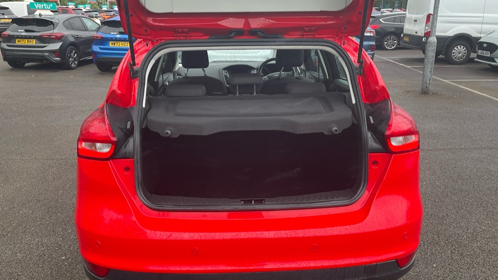 Ford Focus 1.5 EcoBoost Titanium 5dr Auto Petrol Hatchback - Image 4