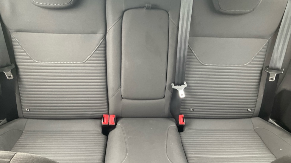 Ford Focus 1.5 EcoBoost Titanium 5dr Auto Petrol Hatchback - Image 15