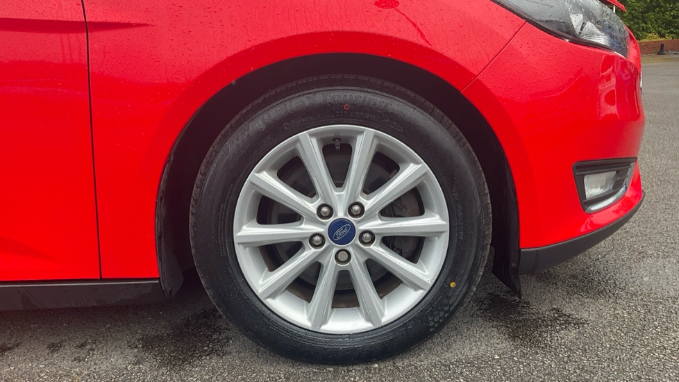 Ford Focus 1.5 EcoBoost Titanium 5dr Auto Petrol Hatchback - Image 26
