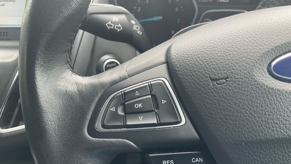Ford Focus 1.5 EcoBoost Titanium 5dr Auto Petrol Hatchback - Image 30