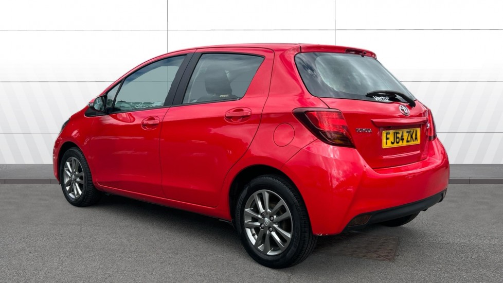 Toyota Yaris 1.0 VVT-i Icon 5dr Petrol Hatchback - Image 2