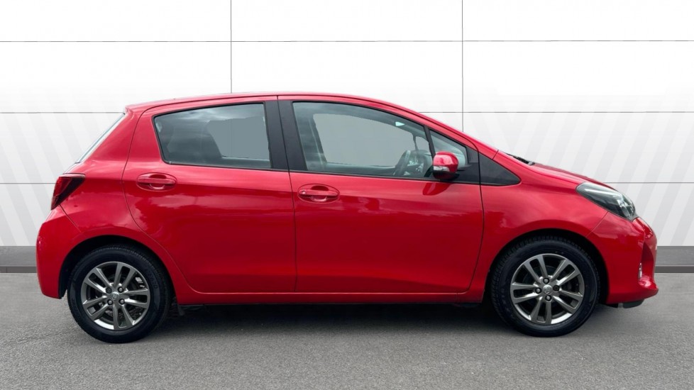 Toyota Yaris 1.0 VVT-i Icon 5dr Petrol Hatchback - Image 5