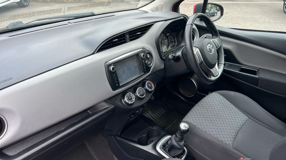Toyota Yaris 1.0 VVT-i Icon 5dr Petrol Hatchback - Image 9