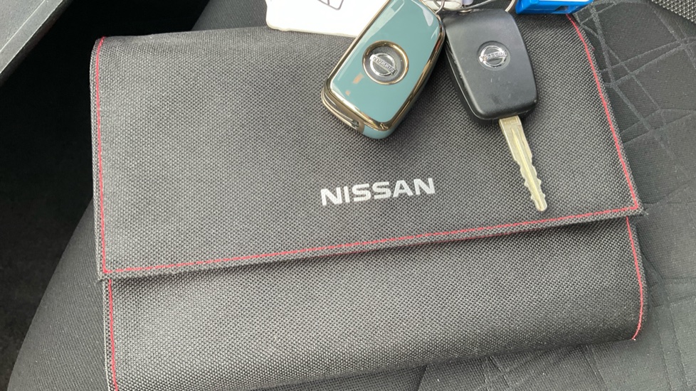 Nissan Micra 0.9 IG-T Acenta 5dr Petrol Hatchback - Image 19