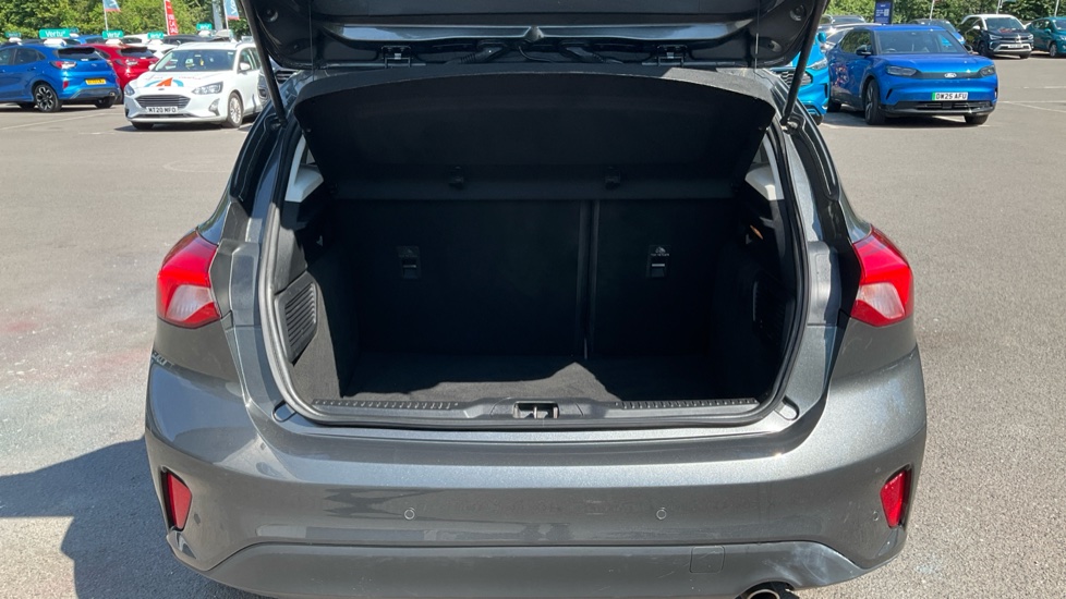 Ford Focus 1.5 EcoBoost 150 Titanium 5dr Petrol Hatchback - Image 4