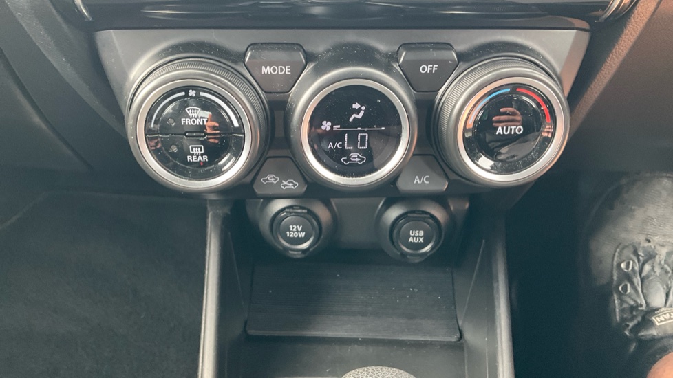 Suzuki Swift 1.0 Boosterjet SZ5 5dr Auto Petrol Hatchback - Image 38