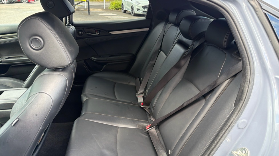 Honda Civic 1.0 VTEC Turbo 126 EX 5dr CVT Petrol Hatchback - Image 16