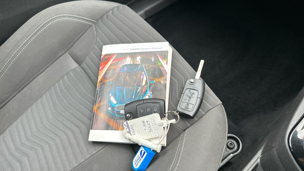 Ford Fiesta 1.25 82 Zetec 3dr Petrol Hatchback - Image 19