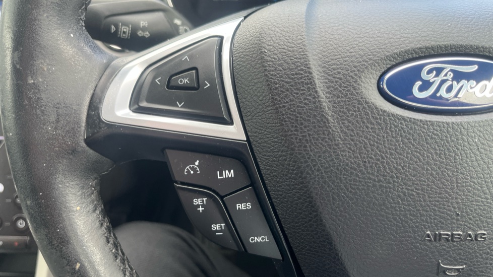 Ford Mondeo 2.0 Hybrid Titanium Edition 4dr Auto Hybrid Saloon - Image 21