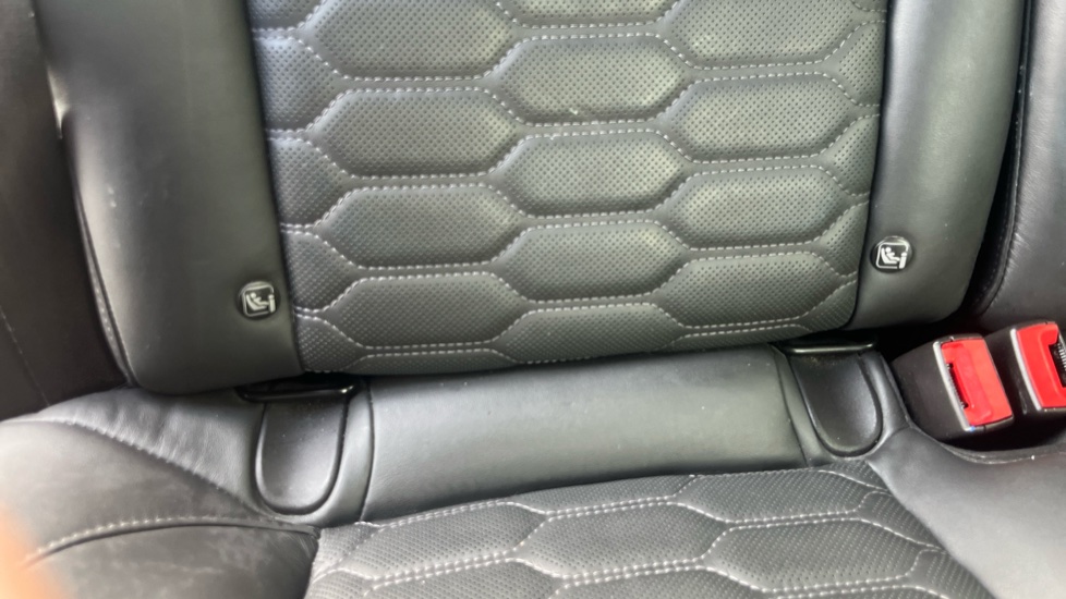 Ford Mondeo 2.0 Hybrid Titanium Edition 4dr Auto Hybrid Saloon - Image 39