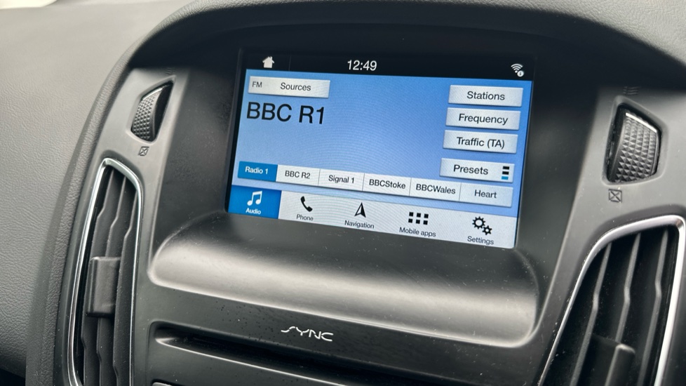 Ford Focus 1.0 EcoBoost Zetec Edition 5dr Petrol Hatchback - Image 26