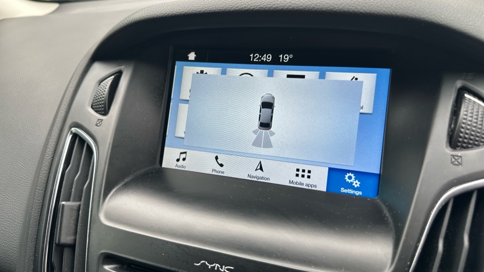 Ford Focus 1.0 EcoBoost Zetec Edition 5dr Petrol Hatchback - Image 33