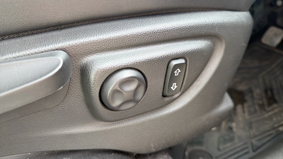 Vauxhall Mokka X 1.4T ecoTEC Elite 5dr Petrol Hatchback - Image 21