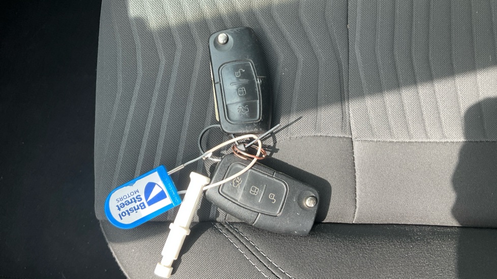 Ford Fiesta 1.0 Titanium 5dr Petrol Hatchback - Image 20
