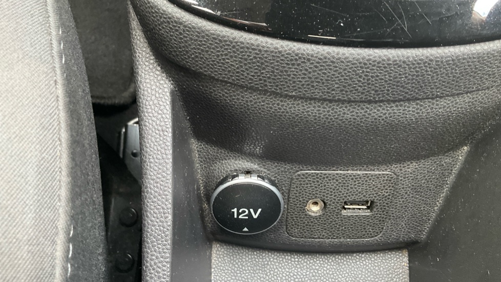 Ford Fiesta 1.0 Titanium 5dr Petrol Hatchback - Image 25