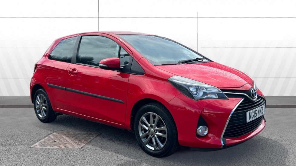 Toyota Yaris 1.33 VVT-i Icon 3dr Petrol Hatchback - Image 1