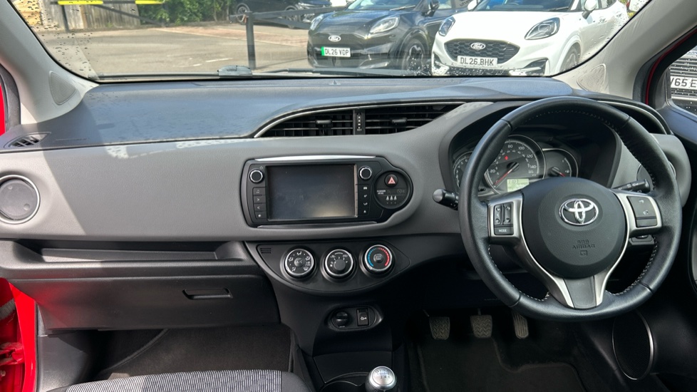 Toyota Yaris 1.33 VVT-i Icon 3dr Petrol Hatchback - Image 10