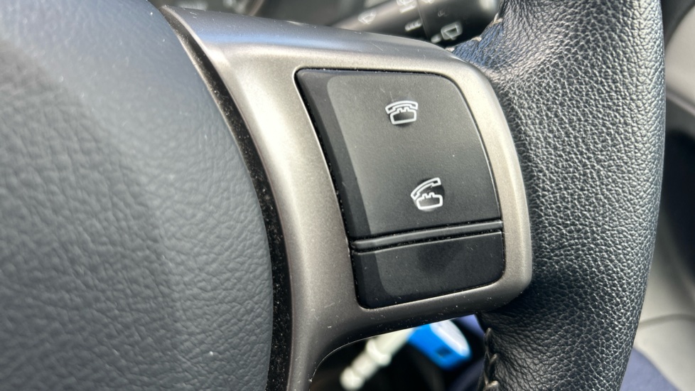Toyota Yaris 1.33 VVT-i Icon 3dr Petrol Hatchback - Image 26