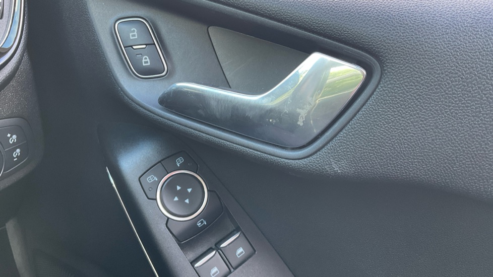 Ford Fiesta 1.0 EcoBoost Titanium 5dr Petrol Hatchback - Image 30