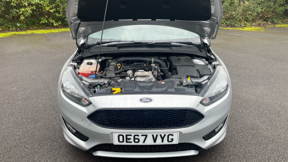 Ford Focus 1.0 EcoBoost 140 ST-Line Navigation 5dr Petrol Hatchback - Image 8
