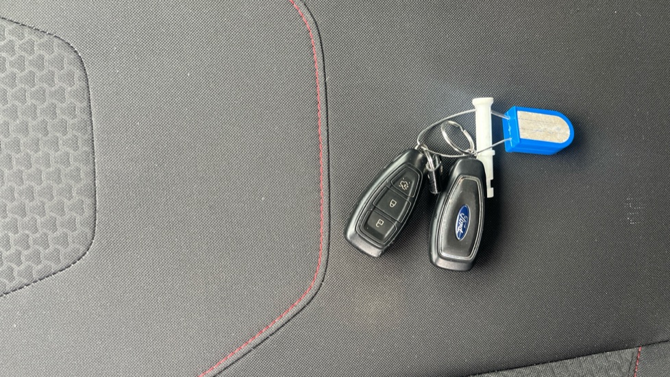 Ford Focus 1.0 EcoBoost 140 ST-Line Navigation 5dr Petrol Hatchback - Image 20