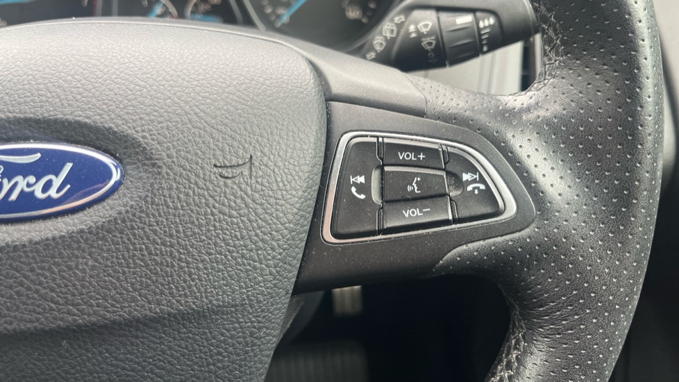 Ford Focus 1.0 EcoBoost 140 ST-Line Navigation 5dr Petrol Hatchback - Image 22