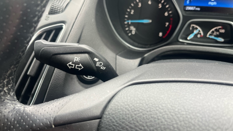 Ford Focus 1.0 EcoBoost 140 ST-Line Navigation 5dr Petrol Hatchback - Image 23