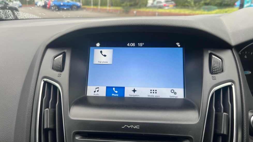 Ford Focus 1.0 EcoBoost 140 ST-Line Navigation 5dr Petrol Hatchback - Image 29