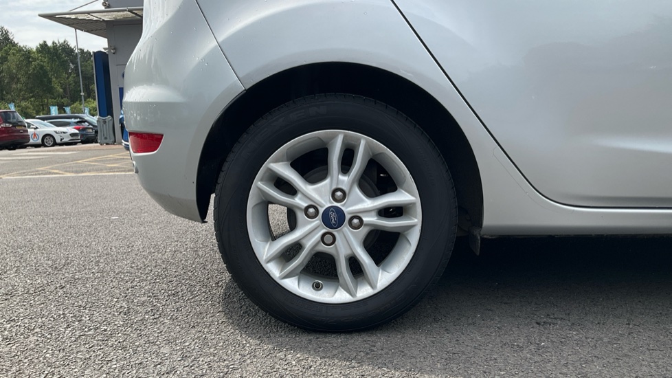 Ford Fiesta 1.0 EcoBoost Zetec 5dr Powershift Petrol Hatchback - Image 7