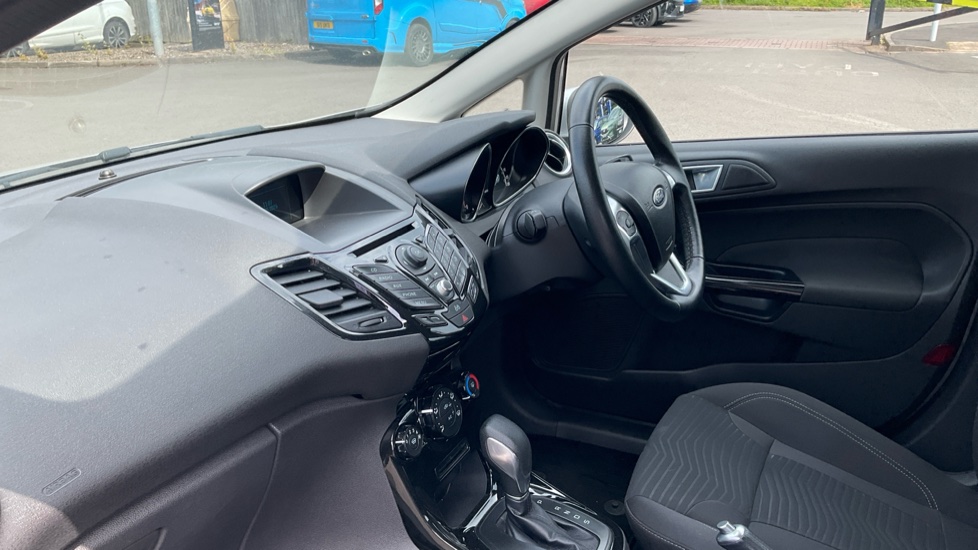 Ford Fiesta 1.0 EcoBoost Zetec 5dr Powershift Petrol Hatchback - Image 9