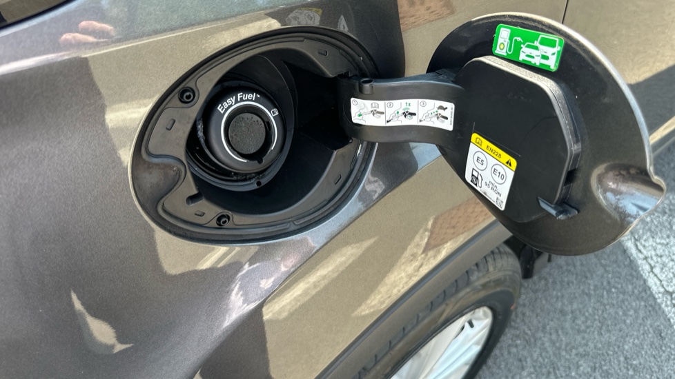 Ford Kuga 1.5 EcoBoost Titanium 5dr 2WD Petrol Estate - Image 38