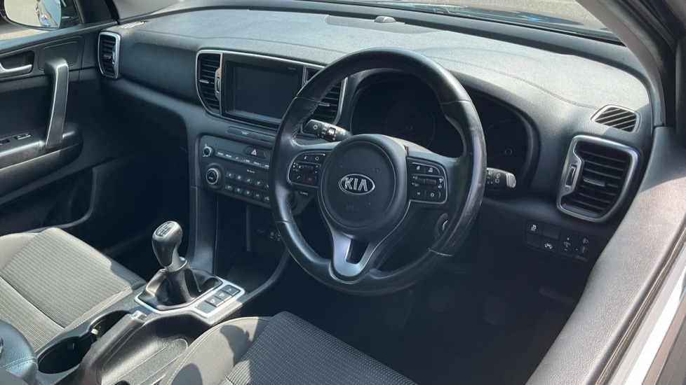 Kia Sportage 1.7 CRDi ISG 2 5dr Diesel Estate - Image 11