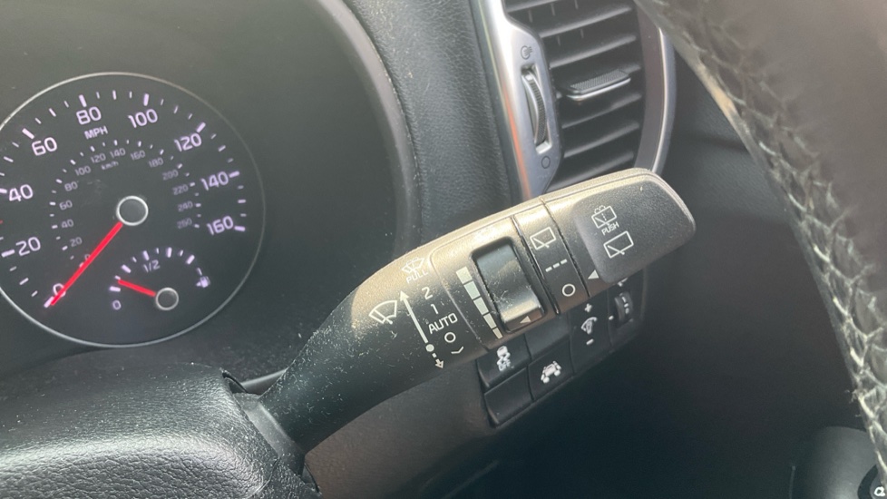 Kia Sportage 1.7 CRDi ISG 2 5dr Diesel Estate - Image 34