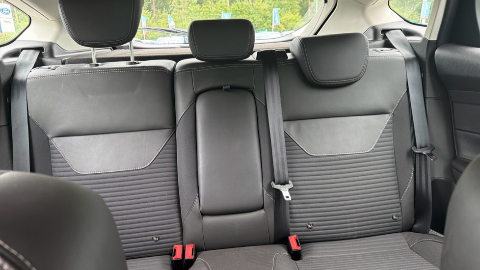 Ford Focus 1.5 TDCi 120 Titanium X 5dr Powershift Diesel Hatchback - Image 15