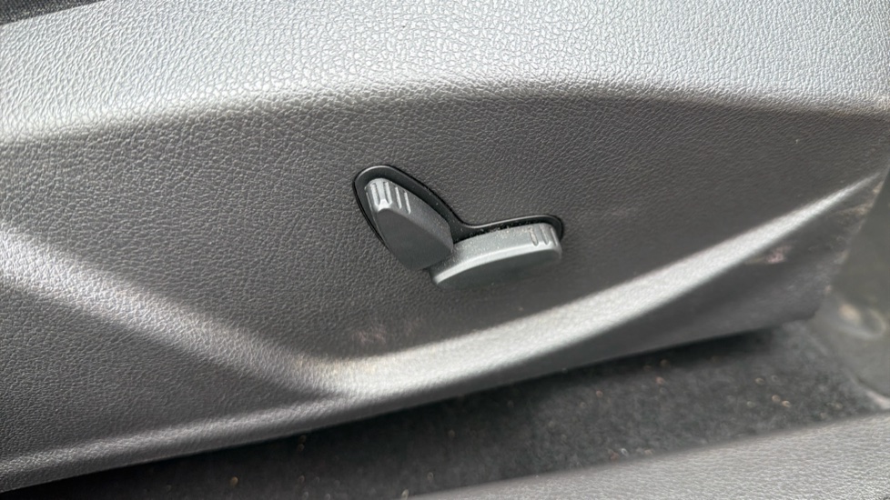 Ford Focus 1.5 TDCi 120 Titanium X 5dr Powershift Diesel Hatchback - Image 27